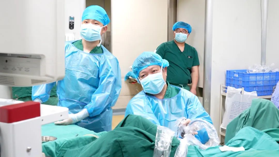 高龄患者告别排尿痛苦,瑞梦热蒸汽消融术微创解决前列腺增生(图2) 高龄患者告别排尿痛苦,瑞梦热蒸汽消融术微创解决前列腺增生(图2)