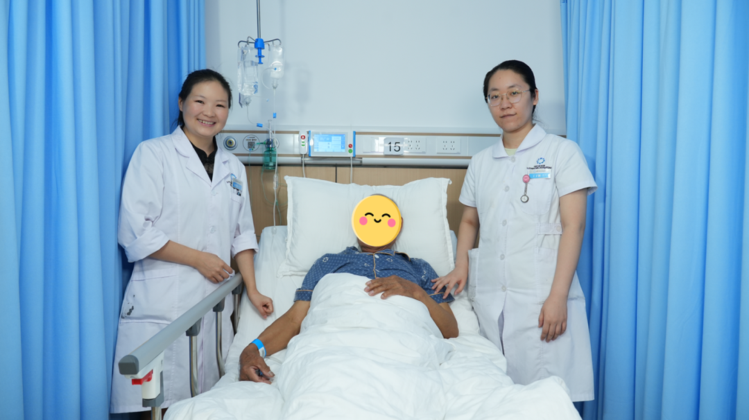 跨越3000公里的信任:新疆老人来蓉求医为“瑞梦”【四川瑞梦热蒸汽医院】(图1) 跨越3000公里的信任:新疆老人来蓉求医为“瑞梦”【四川瑞梦热蒸汽医院】(图1)