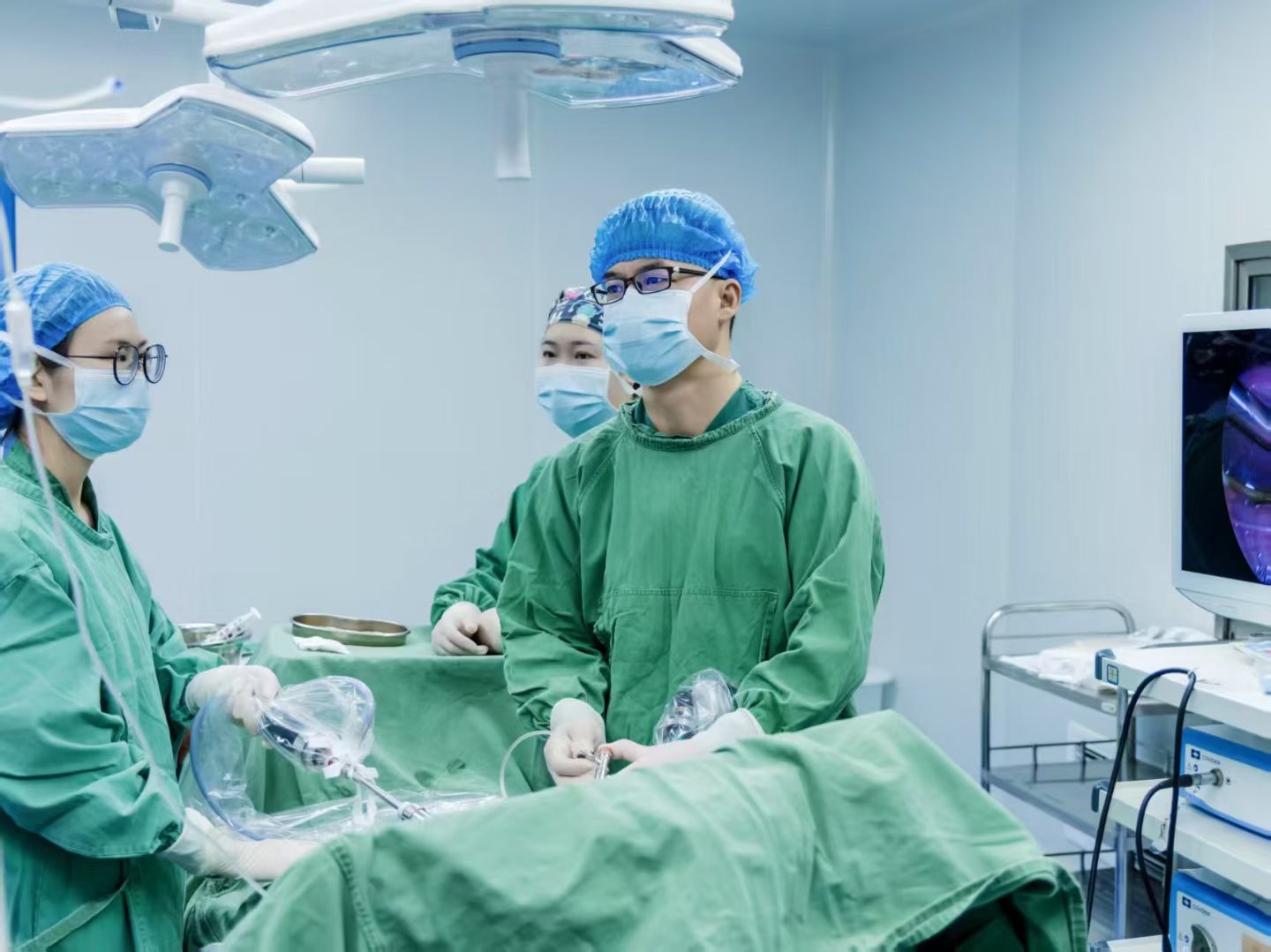 保胆取出123颗！盲目吃药为何成结石“帮凶”？【四川胆结石医院】(图3)
