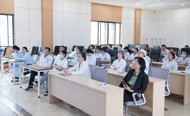 四川结石病医院特邀首都医科大学附属北京友谊医院田鸣教授开展专项培训(图4) 四川结石病医院特邀首都医科大学附属北京友谊医院田鸣教授开展专项培训(图4)